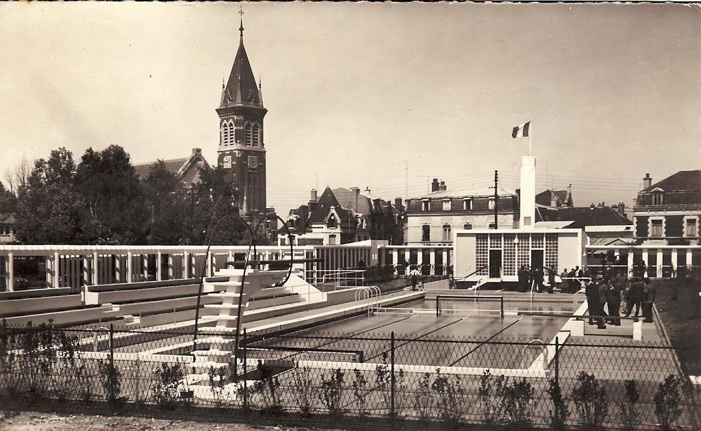 Piscine (détruit)
