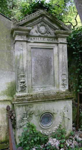 Tombeau (stèle funéraire) de la famille Agis