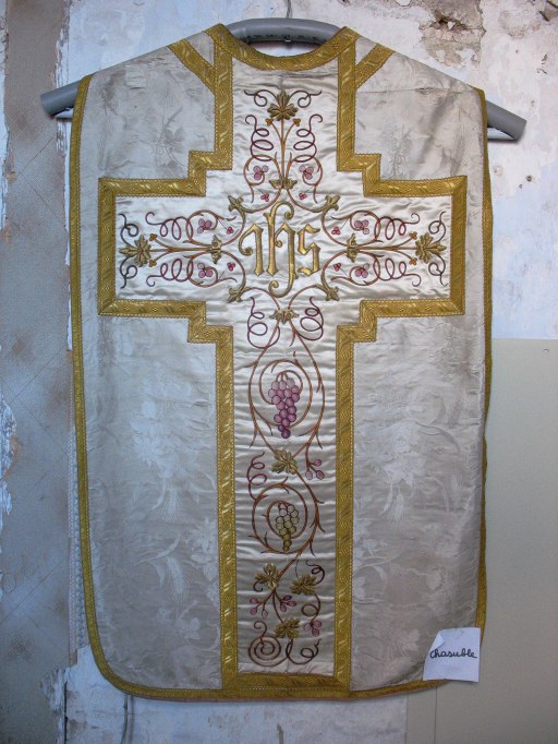 Chasuble (ornement blanc, No 4)