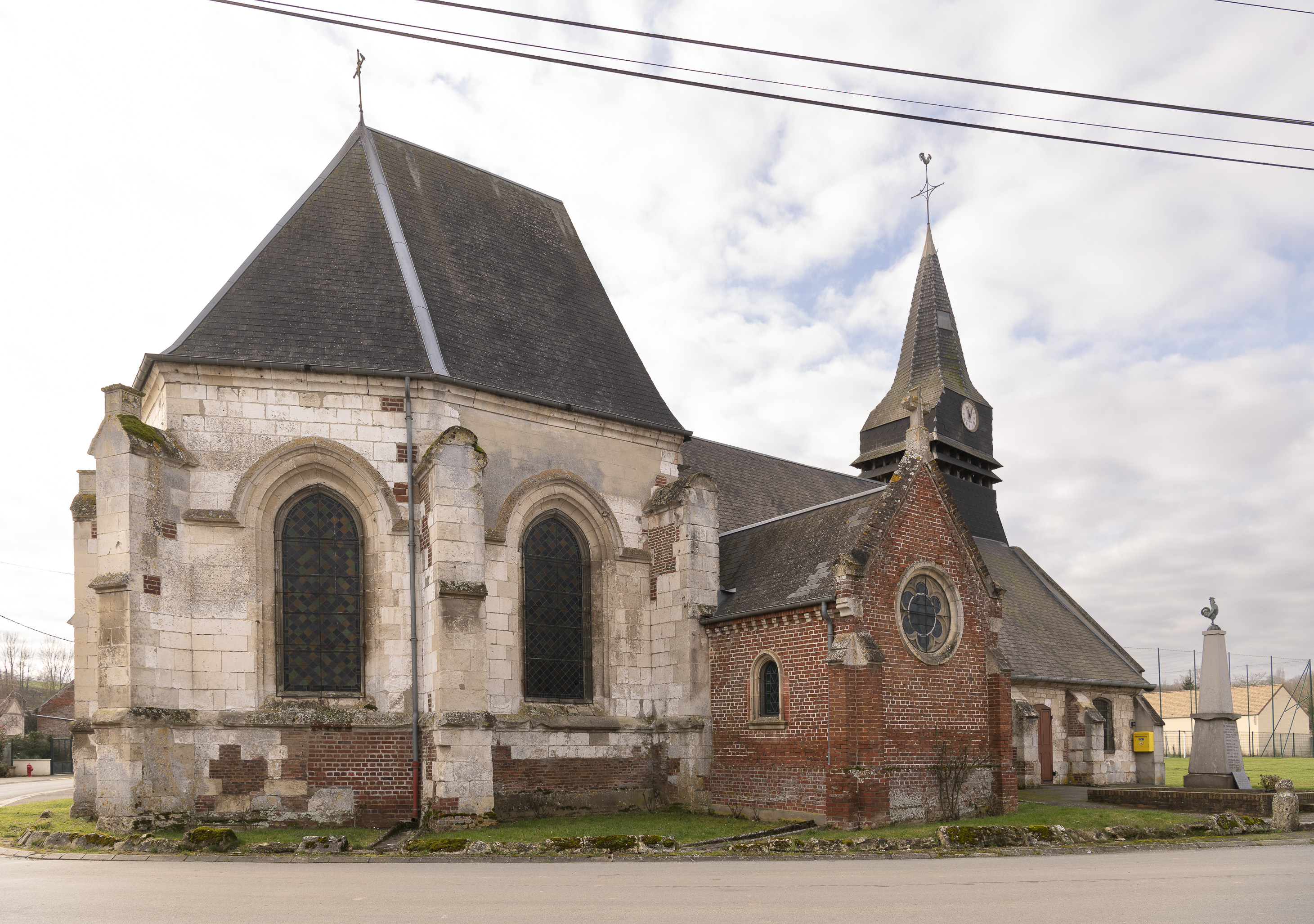 Église paroissiale Saint-Lucien