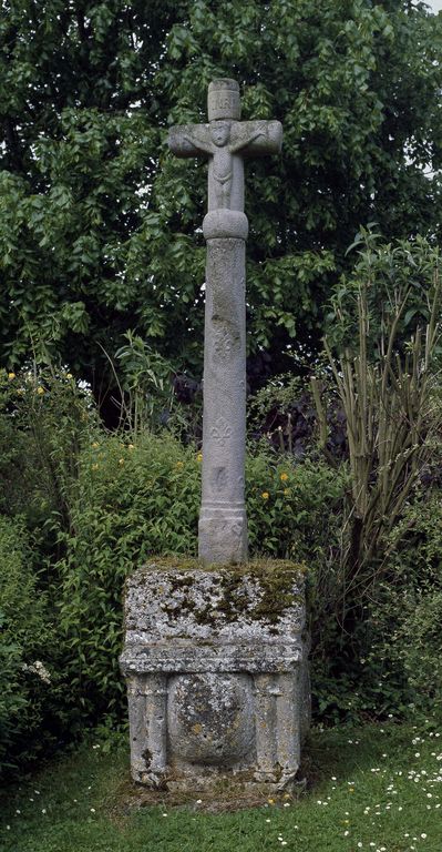 Croix de chemin à Havernas