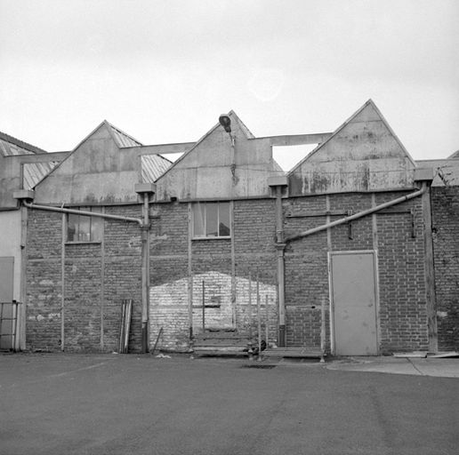 Ancienne robinetterie puis usine de serrurerie Bricard et Gauthier, devenue usine de serrurerie Bricard J. et G., puis Bricard et Cie, puis robinetterie Bricard et Cie, actuellement robinetterie Chuchu-Decayeux