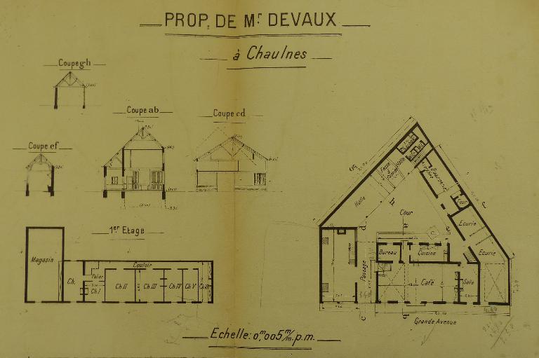 Place et avenue du Château de Chaulnes