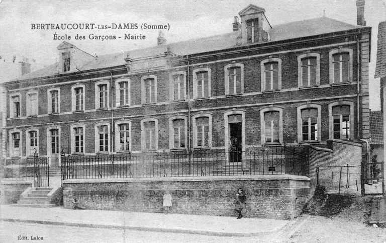 École primaire de garçons et ancienne mairie de Berteaucourt-les-Dames