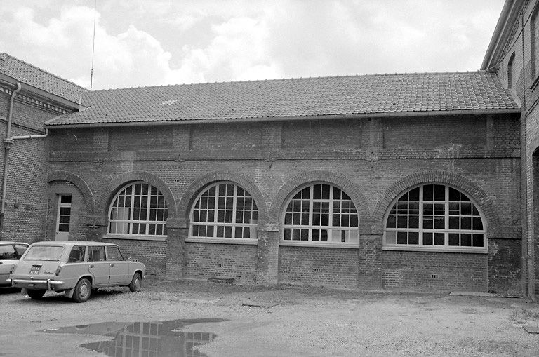 Ancien moulin puis filature Marest, Marest et Cie, Eugène Cosserat, Cosserat fils et Cie, devenue usine d'articles en caoutchouc Pirelli France Latex