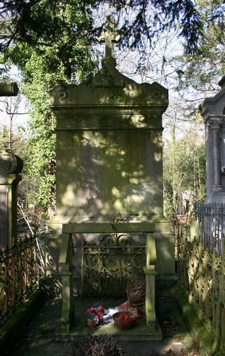Tombeau (stèle funéraire) des familles Sueur-Boinet et Sueur-Grouille