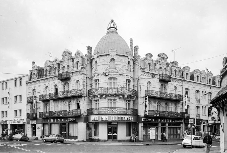 L'avenue de la Gare, actuellement du Général-de Gaulle