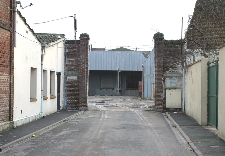 Ancienne usine de caoutchouc Léfébure, Legrand et Cie, puis manufacture Générale de Caoutchouc Veuve Boinet et fils, garage, puis usine de textile non tissé et entrepôt commercial