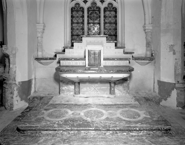 Ensemble du maître-autel (autel table, gradin d'autel, tabernacle)