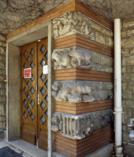 Ancien institut de recherche dit Centre d'Etudes et de Recherches des Charbonnages de France (Cerchar), devenu Institut National de l'Environnement Industriel et des Risques (Ineris)