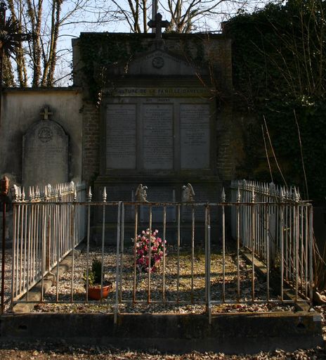 Tombeau (stèle funéraire) de la famille Daveluy