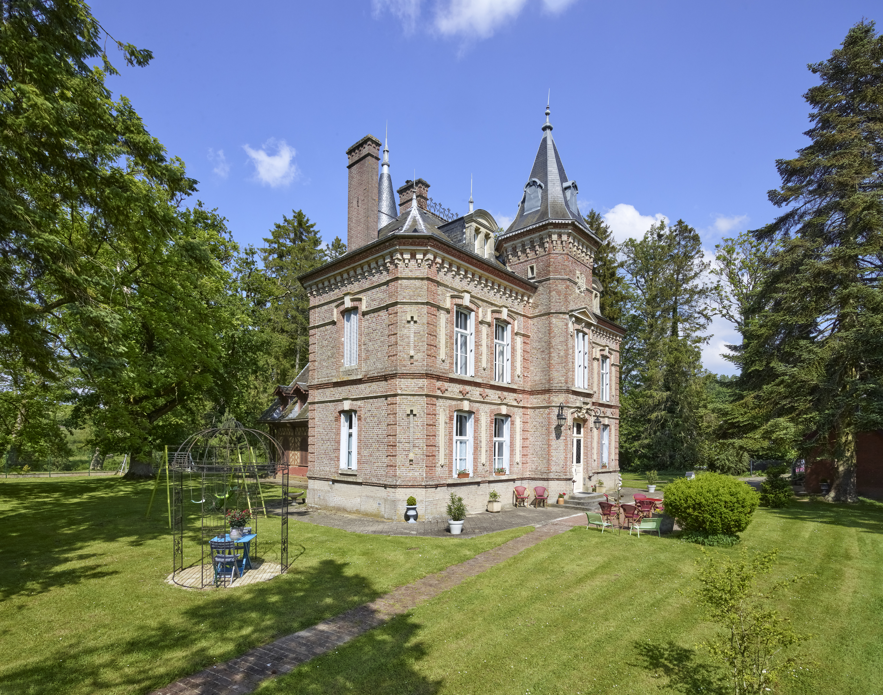 Demeure du comte de Freytag, puis Allart, dit Château de Caours