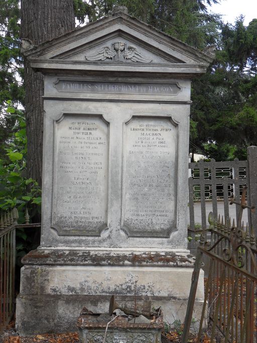 Tombeau (stèle funéraire) des familles Sellier-Binet et Macron