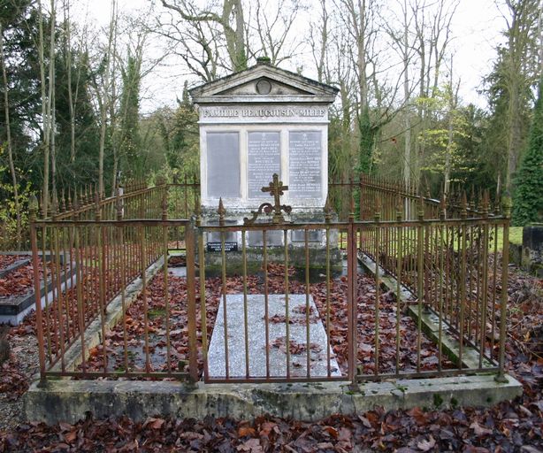 Tombeau (stèle funéraire) de la famille Beaucousin-Mille