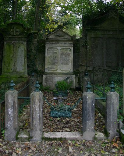 Tombeau (stèle funéraire) de la famille Gouverneur-Desjardins