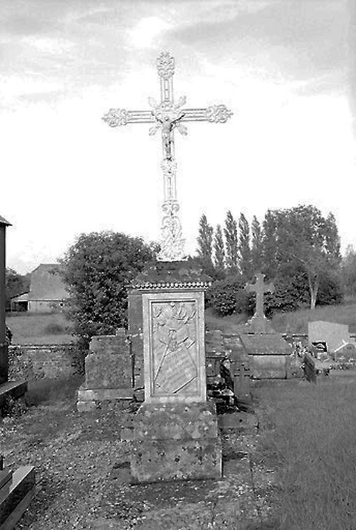 Tombeau (croix funéraire) de A. F. Péon
