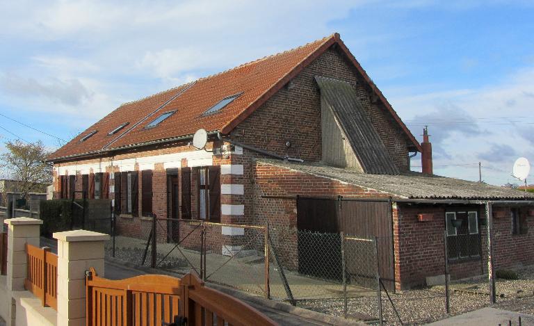 Ancienne distillerie d'alcool, dite de Sébastopol, puis usine de transformation des métaux Omnium Industriel de Ham, puis Cie Française des Produits métallurgiques, puis S.A. Cuivres et Alliages, puis Alcan-Softal