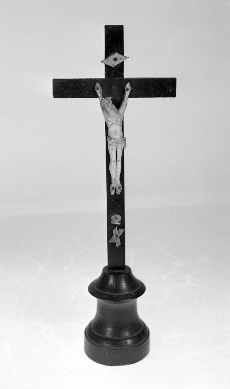 Croix de sacristie (n° 2)