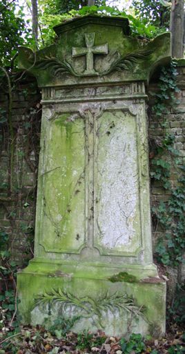 Tombeau (stèle funéraire) de la famille Cuvillier