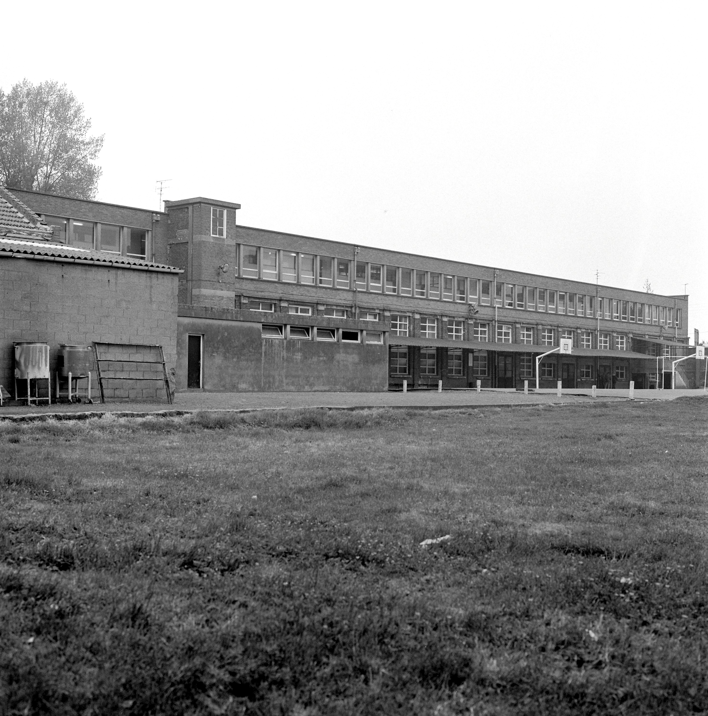 Usine de teinturerie Vandewynckèle, puis Institut syndical professionnel, actuellement établissement d'enseignement professionnel Nicolas Barré