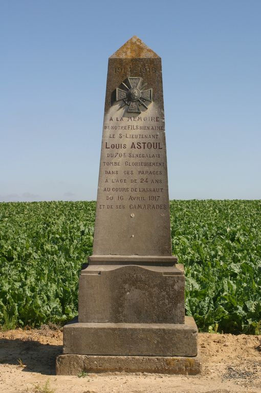 Monument à la mémoire de Louis Astoul à Chermizy-Ailles