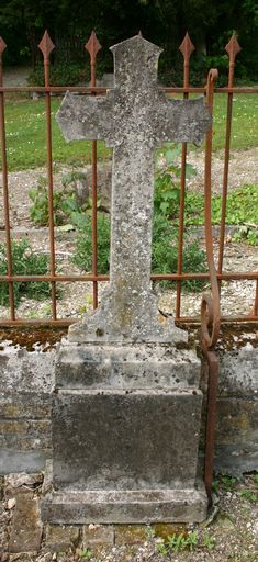 Enclos funéraire de la famille Delattre