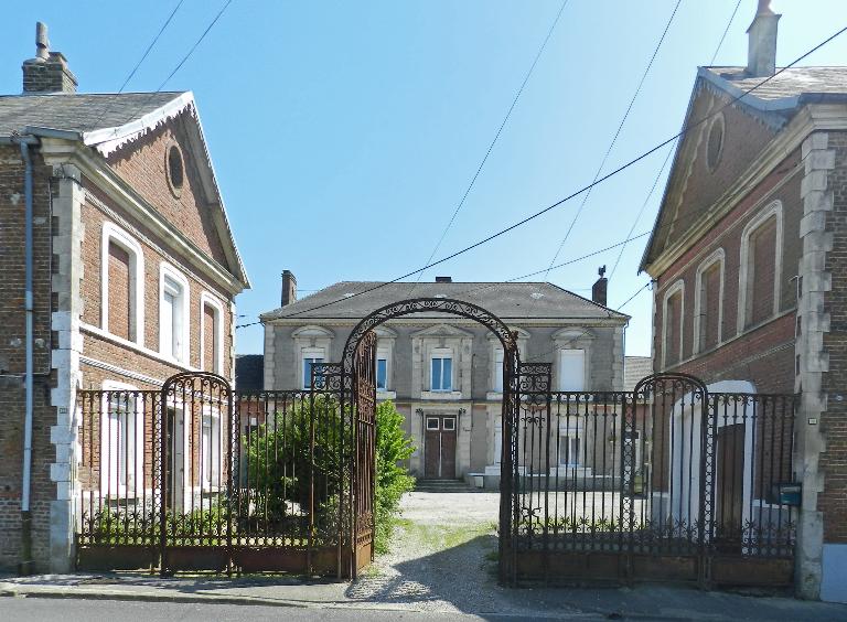 Ancienne fabrique de serrures Valéry Fournier, puis Valéry Fournier Fils, devenue Etablissements Durieux, puis usine de décolletage Adrien Riquier