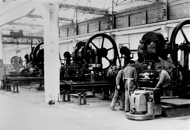 Ancienne usine de produits chimiques Auguste Choisy, puis de la S.A. des produits chimiques de Chevrières, devenue usine de chaudronnerie Krieg et Zevy Industries