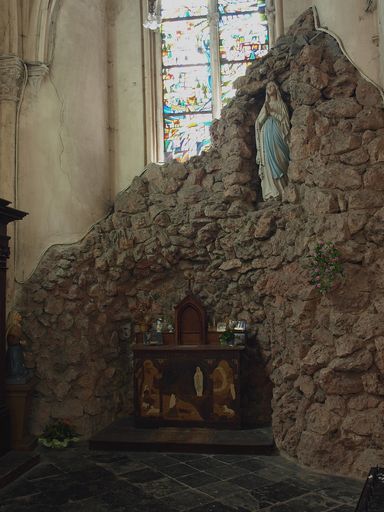 Ensemble de la grotte de Lourdes (statues : Vierge, sainte Bernadette Soubirous ; autel)