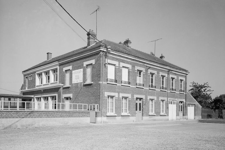 Mairie et école primaire de Morlincourt