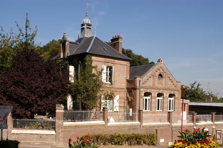 Maisons de saiteurs puis mairie-école de Saveuse