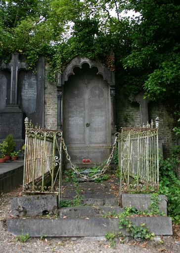 Tombeau (niche) de la famille Dufourmentelle-Bourgeois