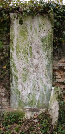 Tombeau (stèle funéraire) Drevelle-Ladent