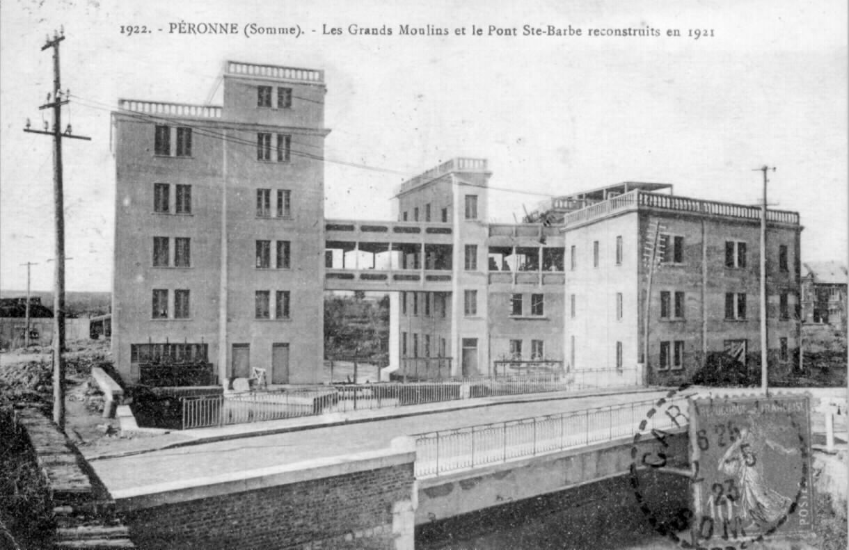 Anciens moulins de la porte de Paris, puis minoterie dite Moulins Damay, puis Grands Moulins de Péronne (détruit)