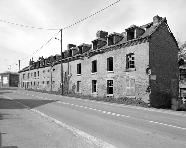 Ancien moulin à blé, filature et savonnerie Poiret-Trépagne, Frédéric Poiret, puis S.A. Filatures et Teintureries de Saint-Epin, devenus tissage Vernier puis usine de confection MCB Sérac