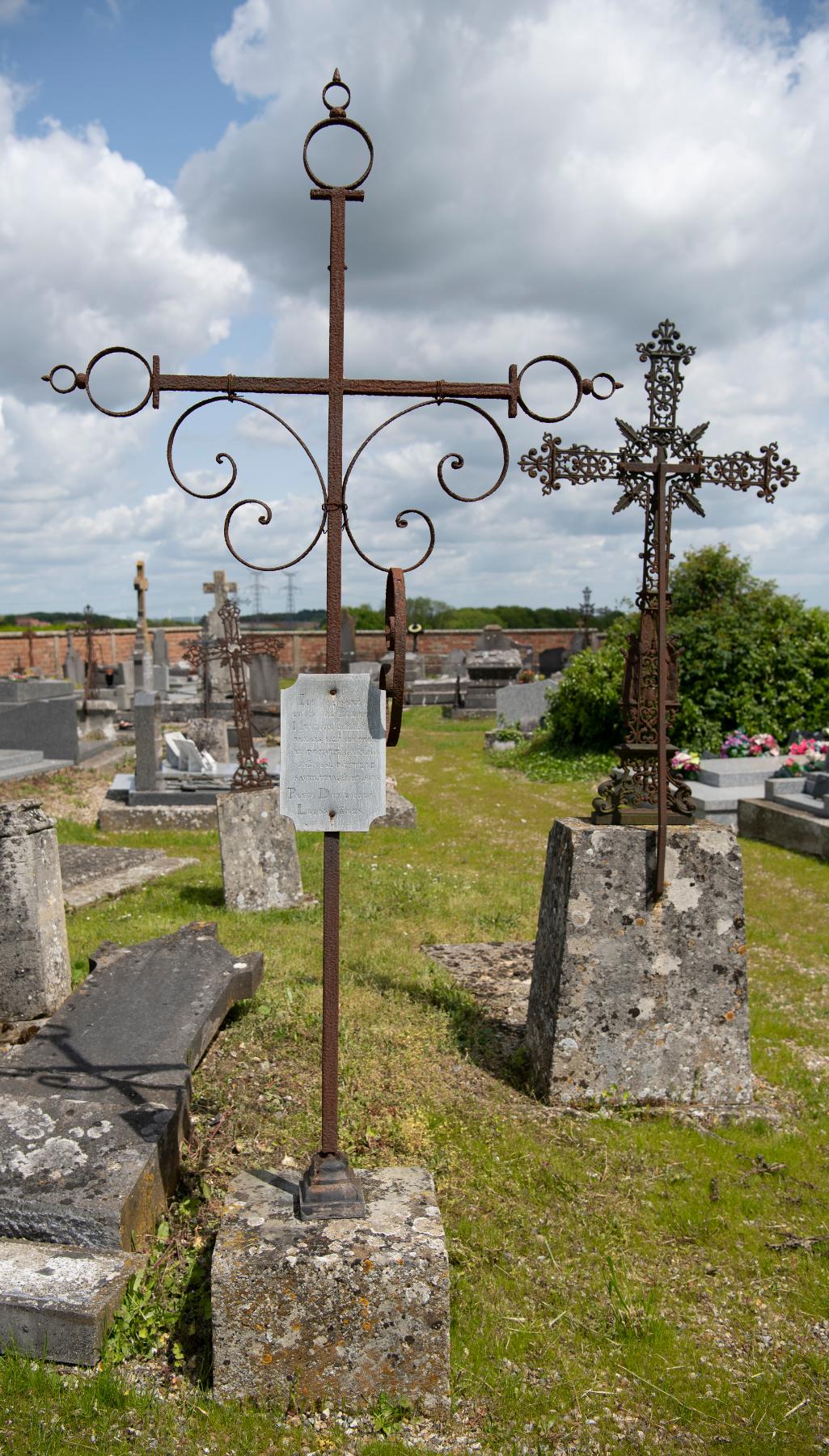 Ancien cimetière paroissial puis communal