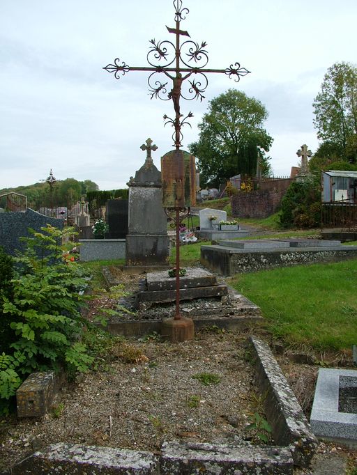 Église paroissiale Saint-Nicolas et cimetière de Canaples