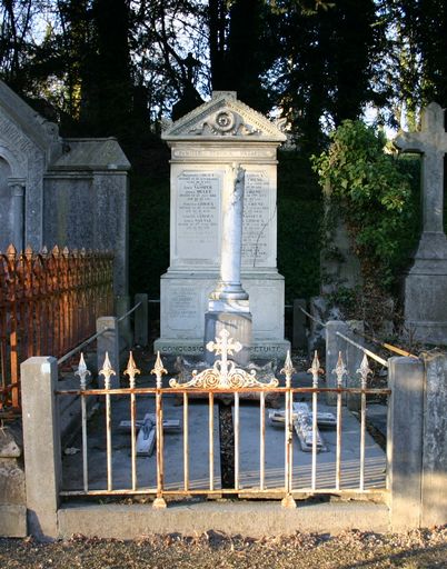 Enclos funéraire de la famille Giroux-Vasseur
