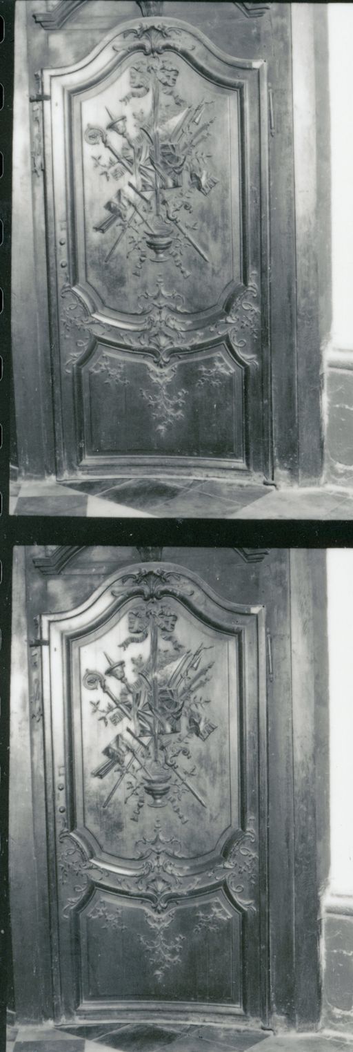 Tambour de porte du porche occidental