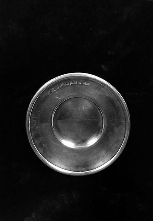 Ensemble de deux plats de communion