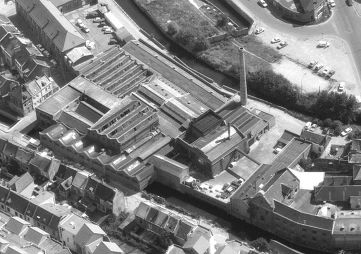 Ancienne filature de lin Gamand et Galet, puis Charles Pouilly, devenue usine de traitement de surface des métaux Laillet (Société Métallurgique d'Amiens), puis usine de teinturerie Benoist Frères et Benoist et Cie