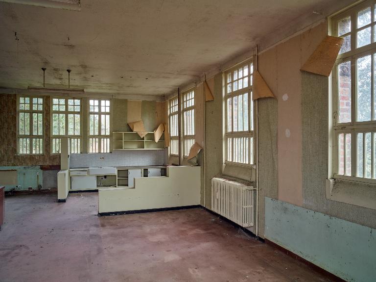 Ancien asile d'aliénés, puis hôpital psychiatrique, puis centre hospitalier spécialisé (CHS), dit établissement public de santé mentale des Flandres