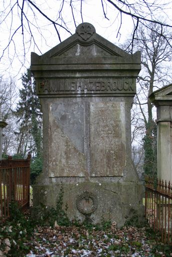 Tombeau (stèle funéraire) de la famille Hazebrouck