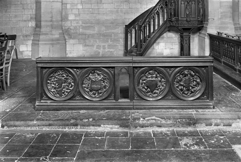 Clôture d'autel (table de communion) de style néo-gothique