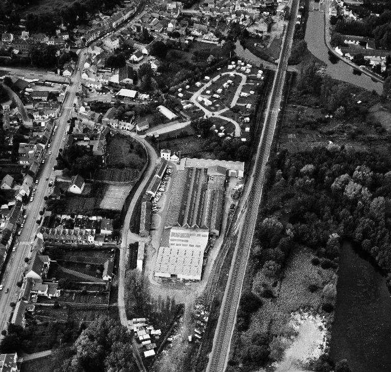 Ancienne cidrerie, dite Grande cidrerie modèle de Picardie, devenue filature de Picquigny, puis usine de matériel électrique industriel Luwa Airchal