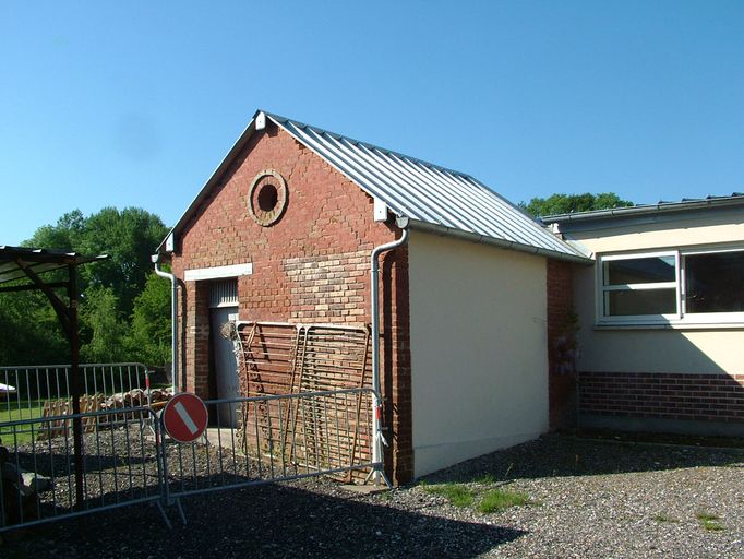 École primaire mixte et mairie de Franqueville, devenue mairie et logement