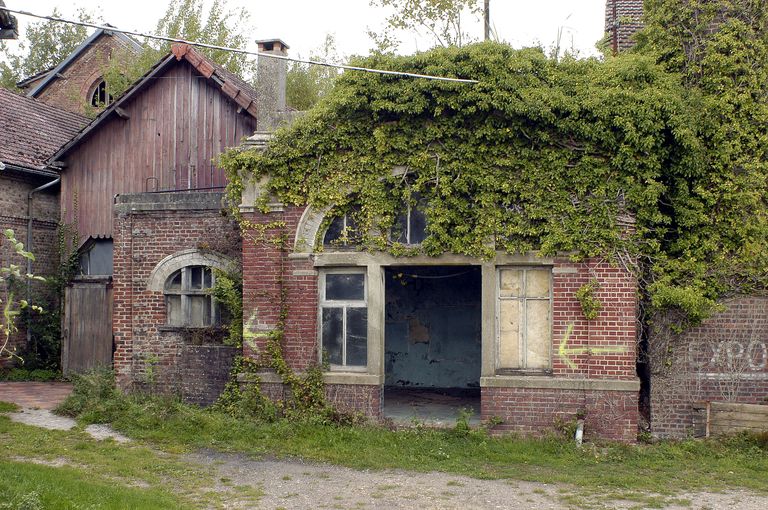 Usine de poterie Briard-Foucault, puis usine de céramique Desmarquest, puis Carrelages de Saint-Samson