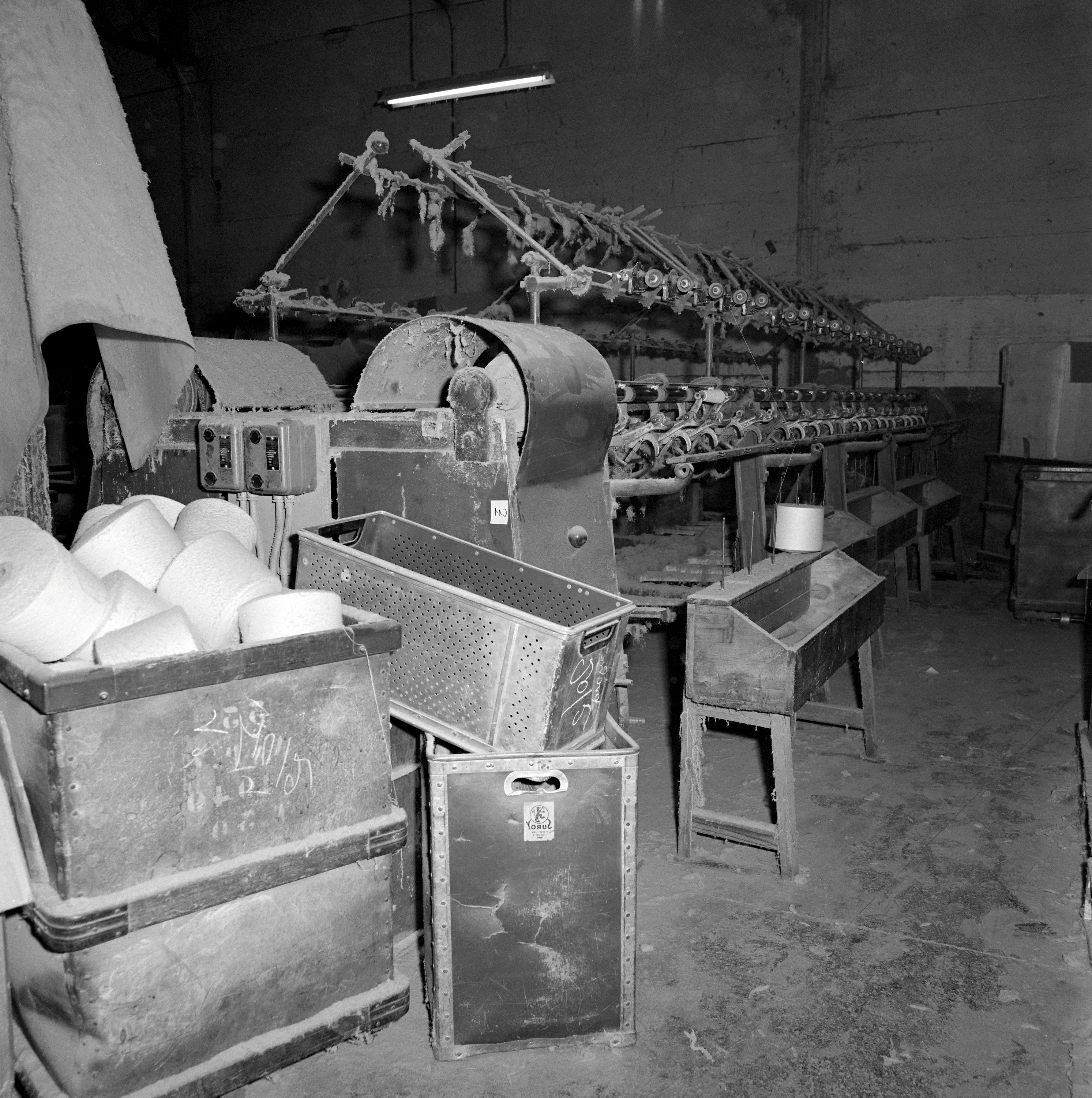 Filature et tissage Dubois et Charvet-Colombier, puis filature de coton M. & C. Charvet, puis filature de lin et tissage de toiles A. & P. Charvet, puis tissage Charvet SA, actuellement centre de formation Greta