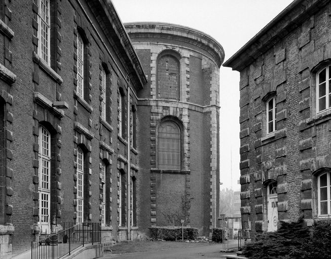 Ancien hôpital général de Valenciennes, dit hôpital du Hainaut, puis hospice et hôpital militaire (actuellement maison de retraite du Hainaut)