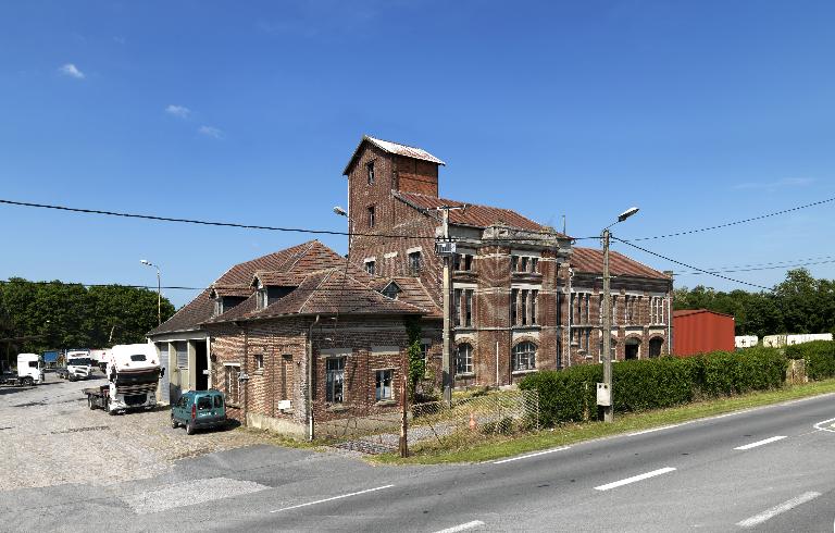 Ancienne râperie de betteraves de la Société Industrielle et Agricole de la Somme (S.I.A.S.), puis de la Compagnie Nouvelle des Sucreries Réunies (C.N.S.R.)